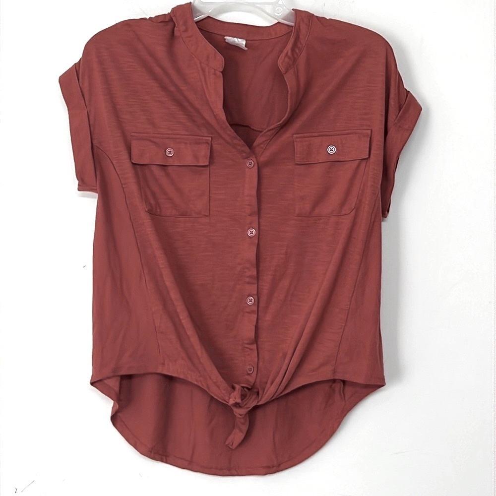 🌞 No Boundaries rust color short sleeves button up pockets tie waist women L
